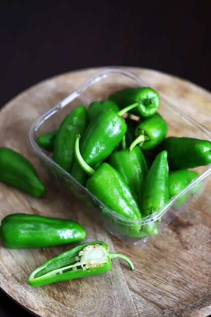 Organic Spice Grade B Farm Fresh Green Chillies - Large (1kg) - Bundle