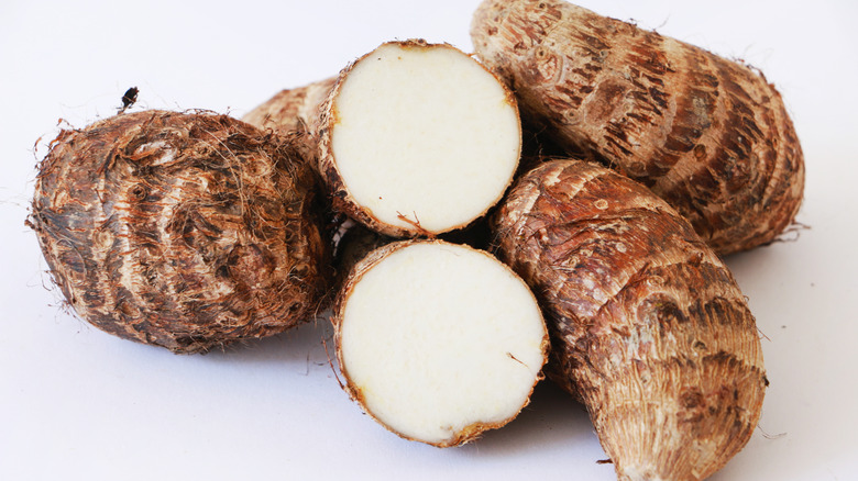 Farm Fresh Grade A Premium Fresh Fresh Yams - Large (1kg)