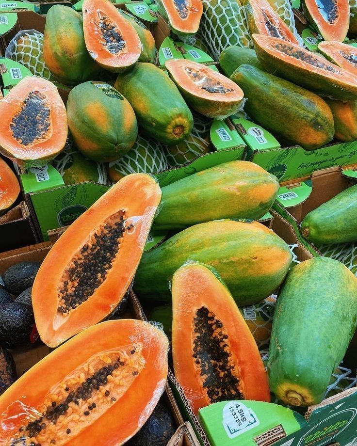 FreshFarm Organic Farm Fresh Red Pawpaw - Large (2kg) - Loose