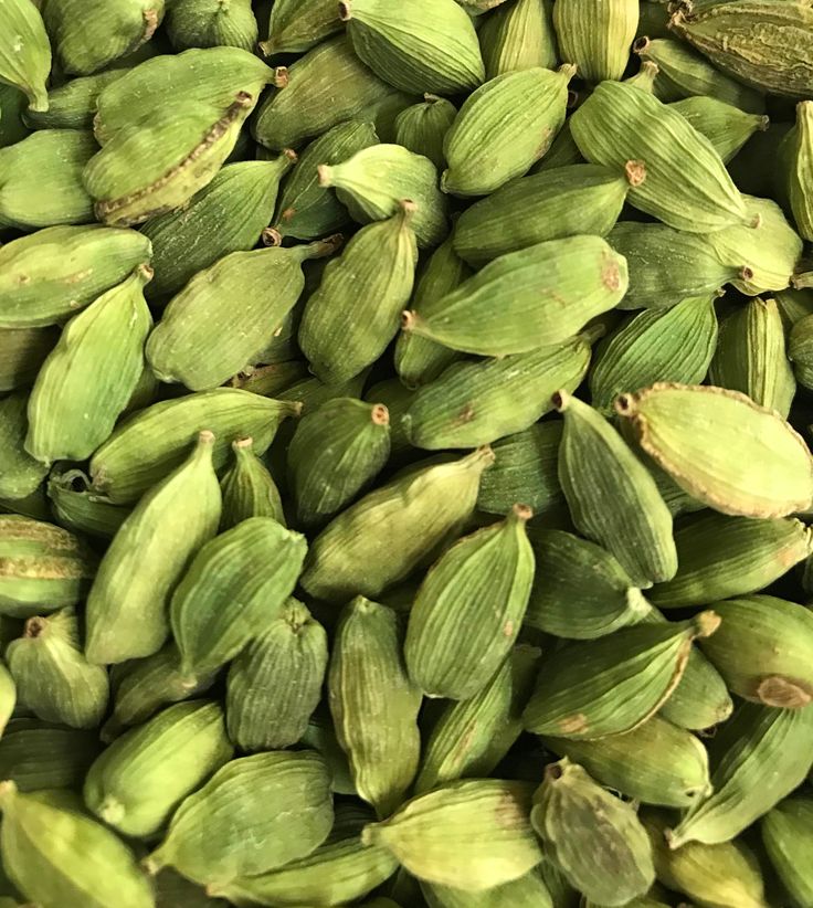 FarmMaster Organic Premium Farm Fresh Cardamom Pods - Small (250g)